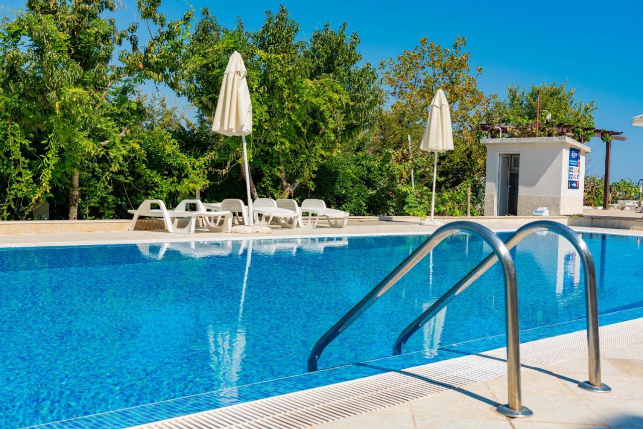 Menada Apolon Apartments Созопол Екстериор снимка
