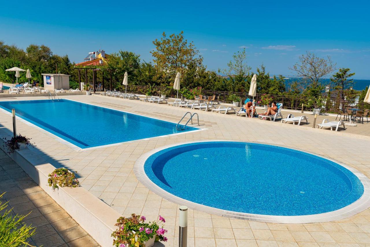 Menada Apolon Apartments Созопол Екстериор снимка