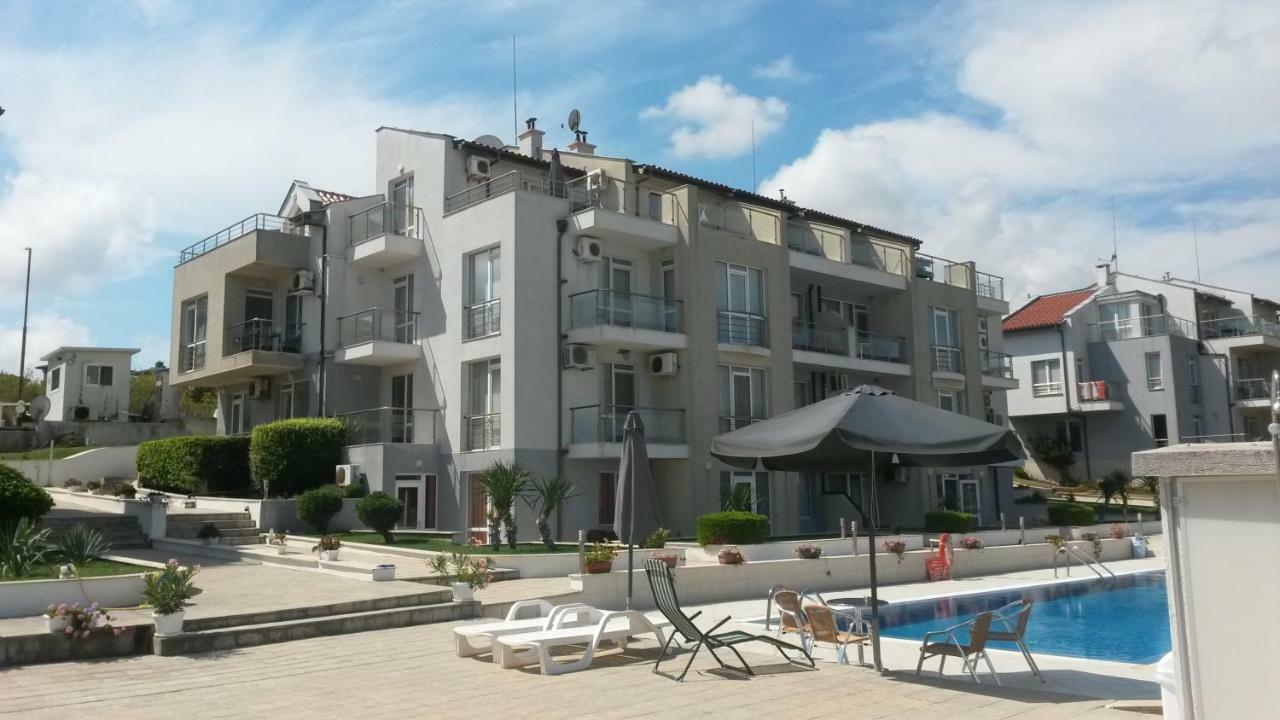 Menada Apolon Apartments Созопол Екстериор снимка