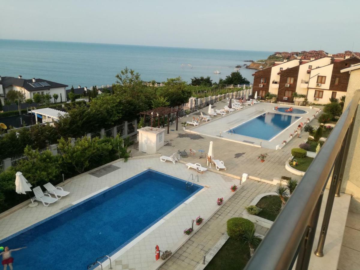 Menada Apolon Apartments Созопол Екстериор снимка
