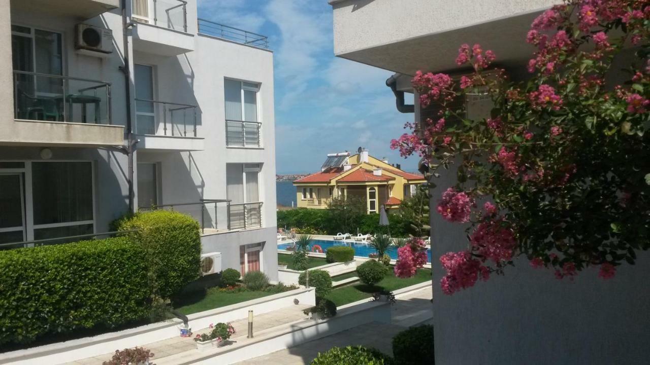 Menada Apolon Apartments Созопол Екстериор снимка