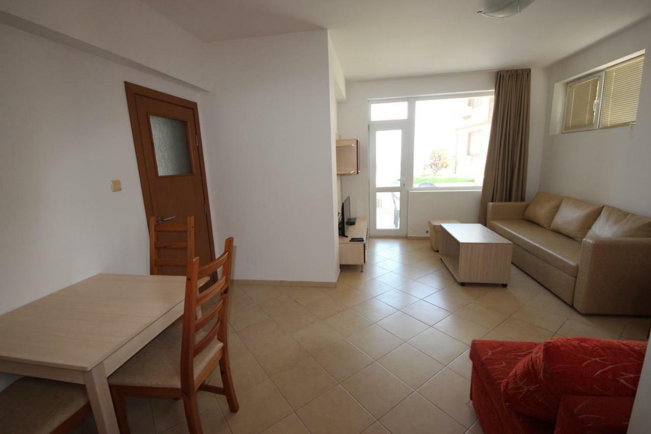 Menada Apolon Apartments Созопол Екстериор снимка