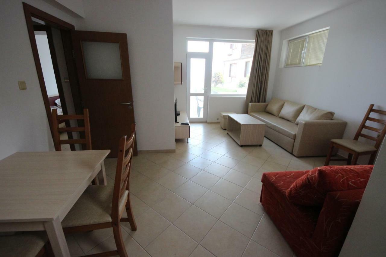 Menada Apolon Apartments Созопол Екстериор снимка