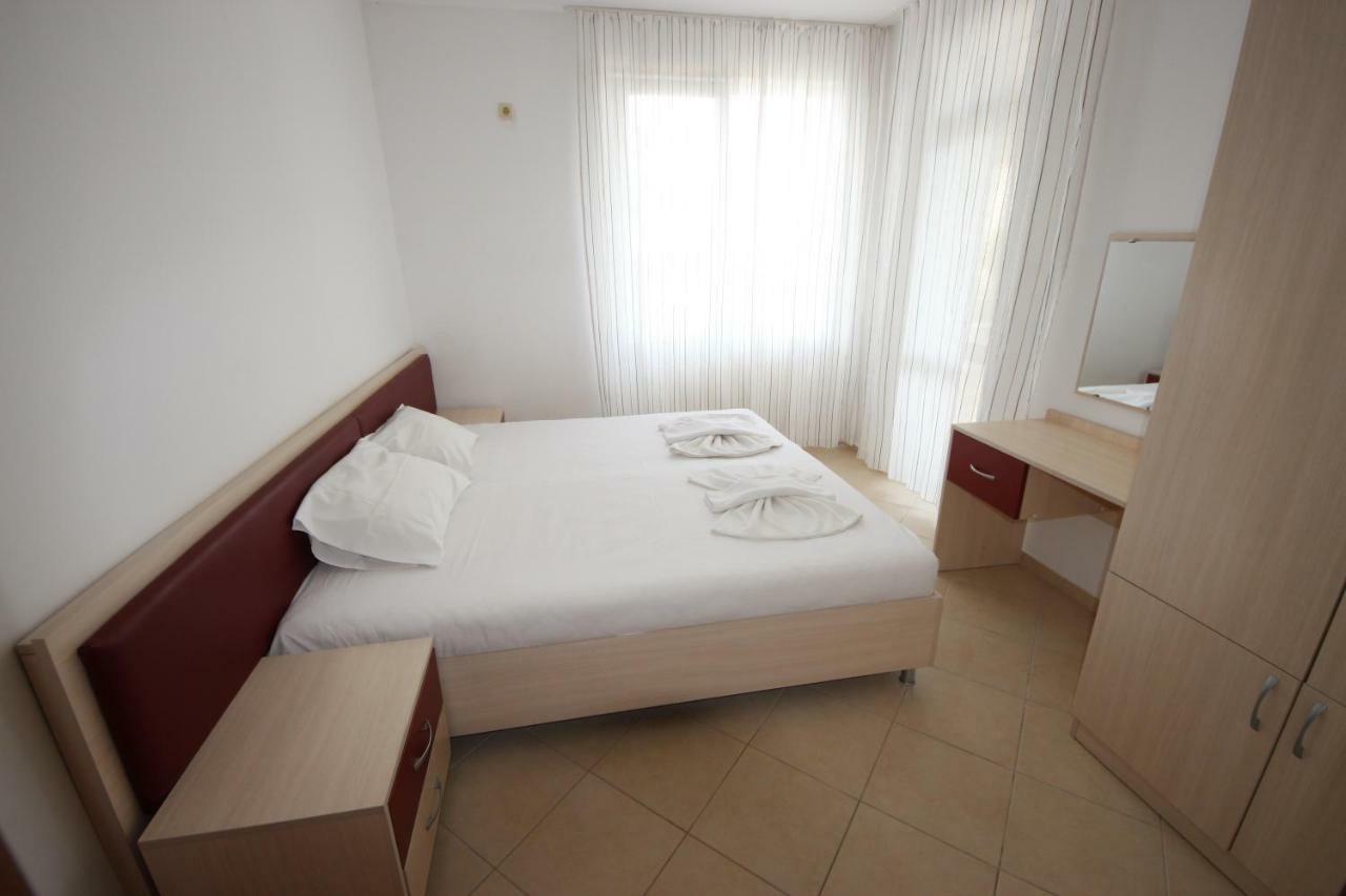 Menada Apolon Apartments Созопол Екстериор снимка